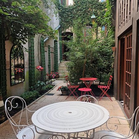Chambres D'Hotes Le Patio D'Alain Et Veronique Luneville Exterior photo